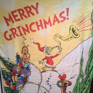 Grinchmas Holiday Throw Blanket - Yellow / Multi